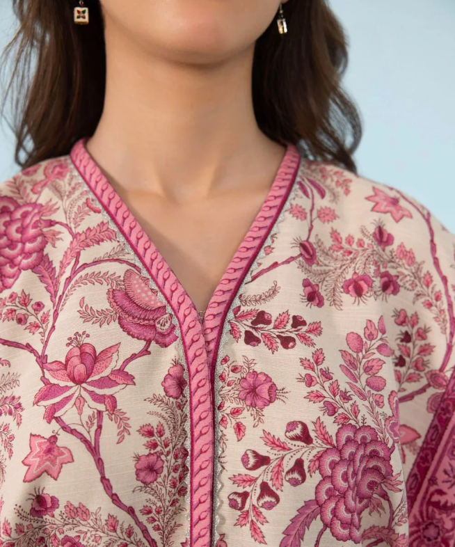 Sapphire Printed Lawn 3 Piece Suit