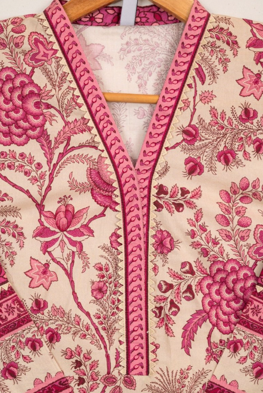 Sapphire Printed Lawn 3 Piece Suit