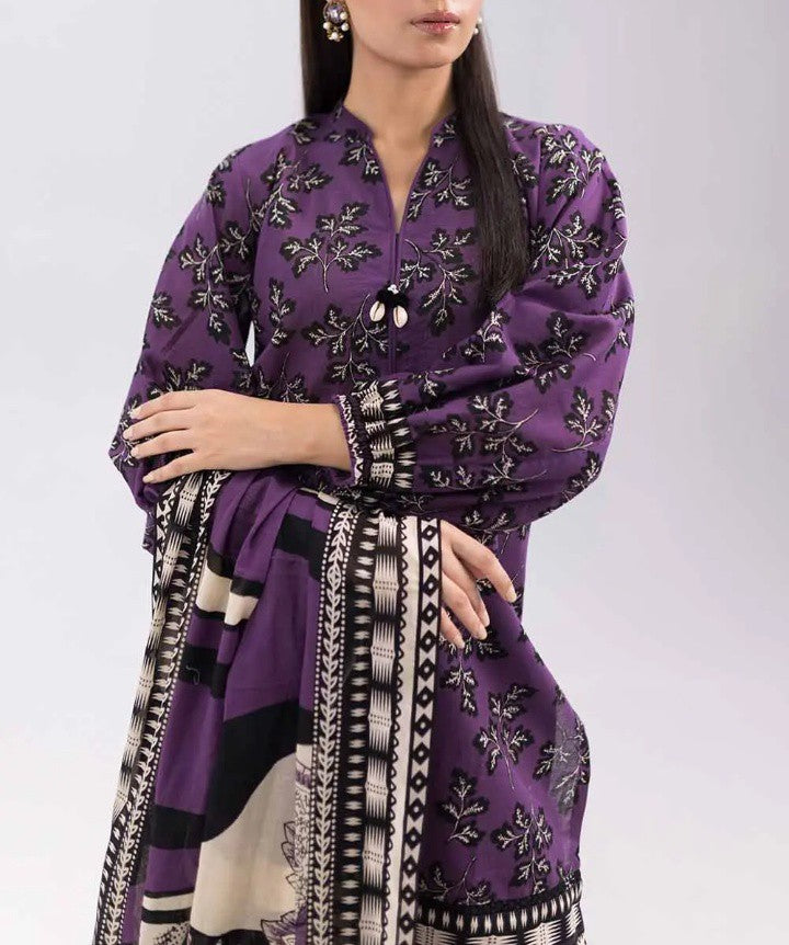 Gul Ahmed Printed Lawn Unstitched 3Pc Suit